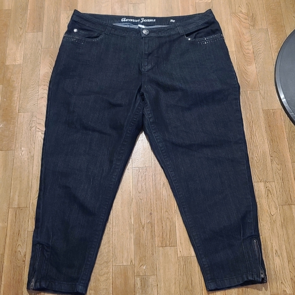 NWOT Avenue Black Embellished Jeans (BR1)